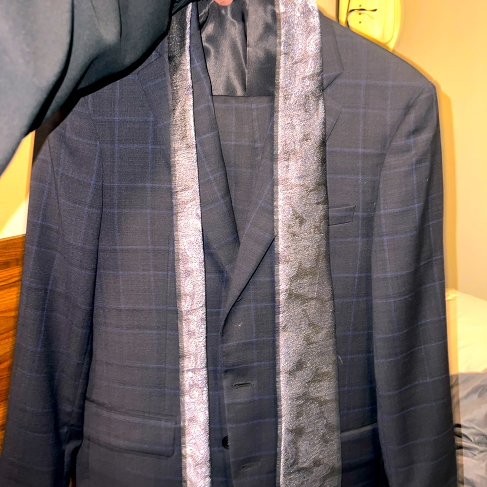 Calvin Klein mens suite from mens wearhouse